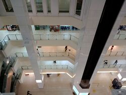 Lucky Plaza (D9), Retail #488905361